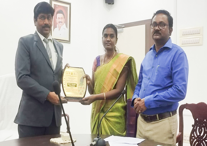 PSY EDI received the best spoke college award